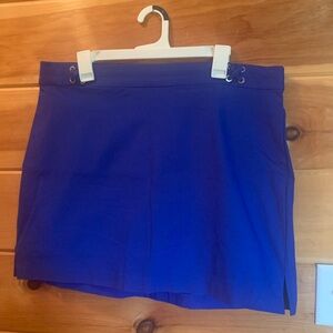 Women’s skort new without tags. Gorgeous cobalt blue color.